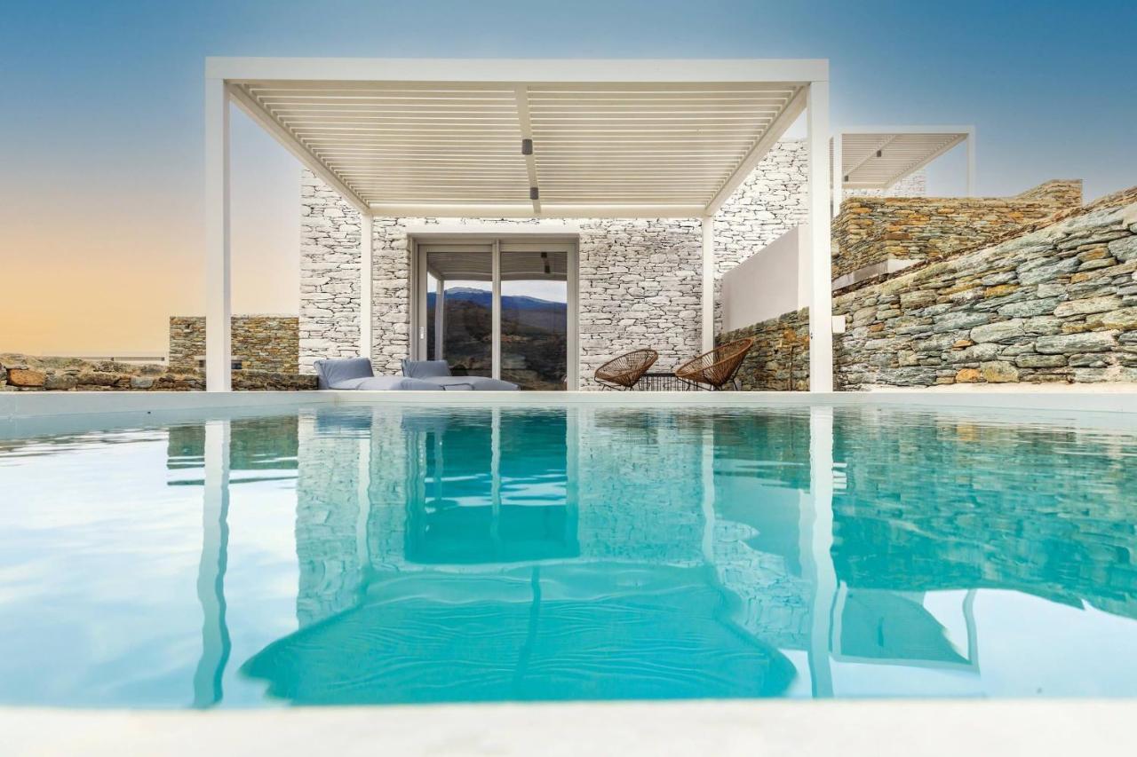 Iliades Luxury Boutique Suites Batsi  Bagian luar foto