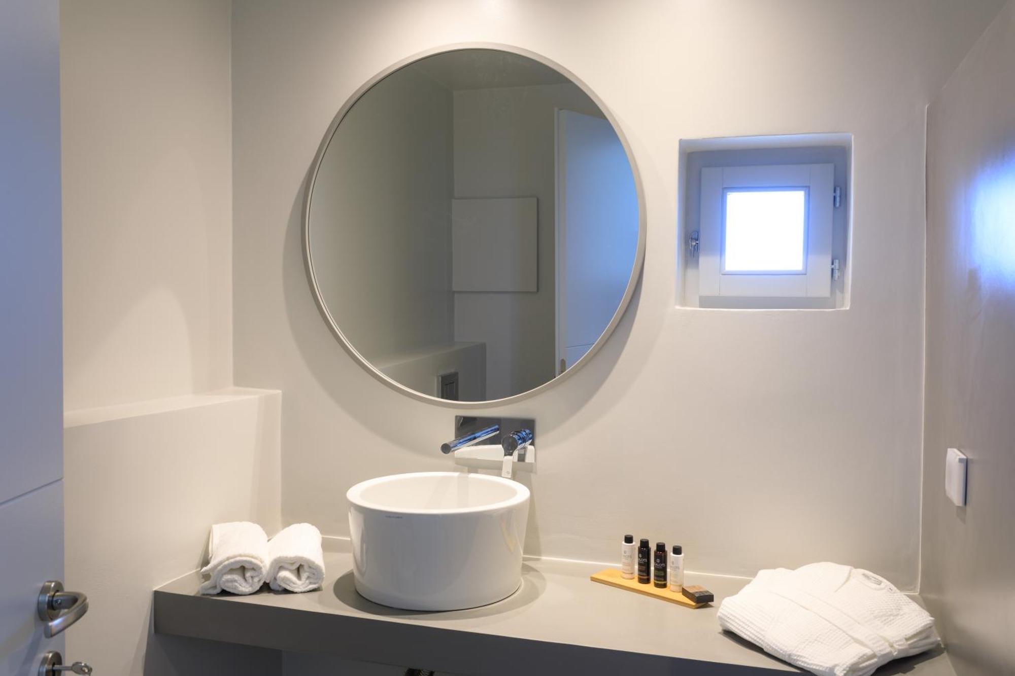 Iliades Luxury Boutique Suites Batsi  Ruang foto